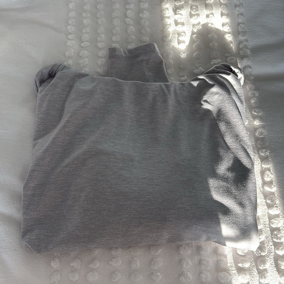 Athleta Uptempo Short Hoodie in Norweigan Grey Size Medium - Picture 4 of 7